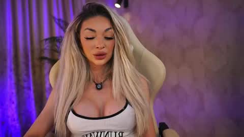  Ana  online show from April 2026 03:35:01 PM