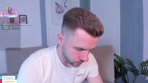 Snapshot of barberryx chatting on April 2026 11:26:02 AM ENRIQUE online show from April 2026 11:26:02 AM