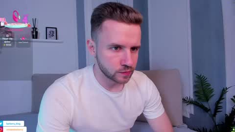 Snapshot of barberryx chatting on April 2026 11:44:02 AM ENRIQUE online show from April 2026 11:44:02 AM