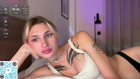 Snapshot of barbie_bi chatting on October 2025 07:31:01 PM My name is Molly. Please say hello I like talking to you. If you have any wishes or obscene desires please use the tip menu online show from October 2025 07:31:01 PM