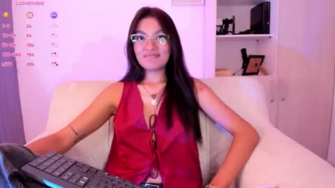 Snapshot of barbie_brunette3 chatting on October 2025 04:53:02 AM  independet model online show from October 2025 04:53:02 AM