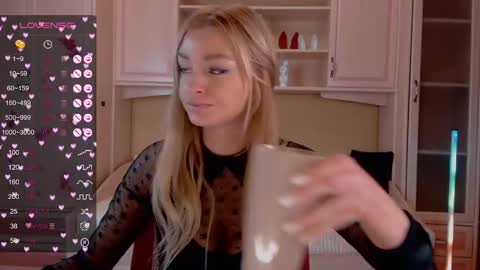 Snapshot of barbie_kiss1 chatting on February 2025 01:04:02 AM barbie online show from February 2025 01:04:02 AM