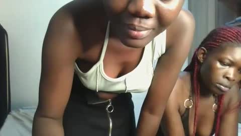 Snapshot of barbie_queen2 chatting on September 2025 01:51:02 AM queen online show from September 2025 01:51:02 AM