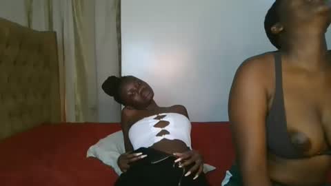 Snapshot of barbie_queen2 chatting on September 2025 02:51:02 PM queen online show from September 2025 02:51:02 PM