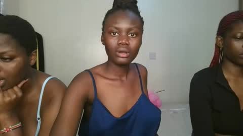 Snapshot of barbie_queen2 chatting on September 2025 01:14:02 PM queen online show from September 2025 01:14:02 PM