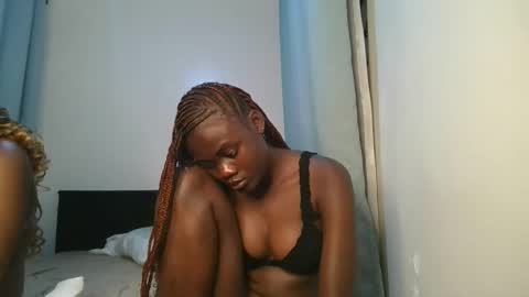 Snapshot of barbie_queen2 chatting on November 2025 11:04:02 PM queen online show from November 2025 11:04:02 PM