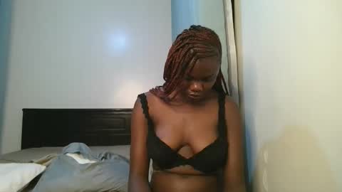 Snapshot of barbie_queen2 chatting on November 2025 01:17:01 AM queen online show from November 2025 01:17:01 AM