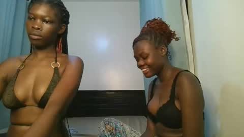 Snapshot of barbie_queen2 chatting on November 2025 08:58:02 PM queen online show from November 2025 08:58:02 PM