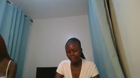 Snapshot of barbie_queen2 chatting on March 2026 02:15:01 AM queen online show from March 2026 02:15:01 AM