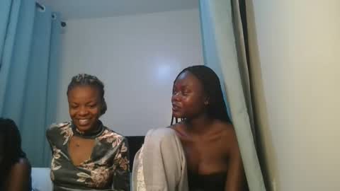 Snapshot of barbie_queen2 chatting on March 2026 11:27:02 PM queen online show from March 2026 11:27:02 PM
