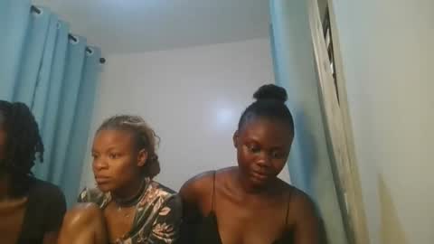 Snapshot of barbie_queen2 chatting on April 2026 12:28:01 PM queen online show from April 2026 12:28:01 PM