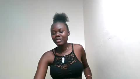 Snapshot of barbie_queen2 chatting on June 2026 09:46:02 AM queen online show from June 2026 09:46:02 AM