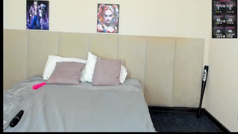 Snapshot of barbiemuscle1 chatting on December 2024 01:02:02 AM Barbie online show from December 2024 01:02:02 AM