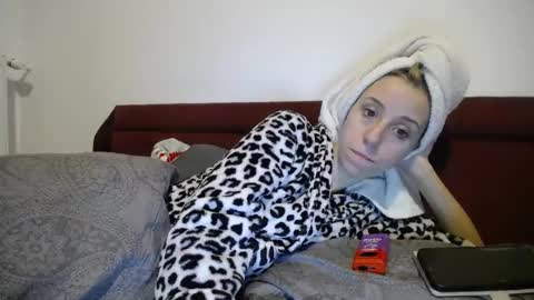 Lena online show from February 2025 07:05:02 PM