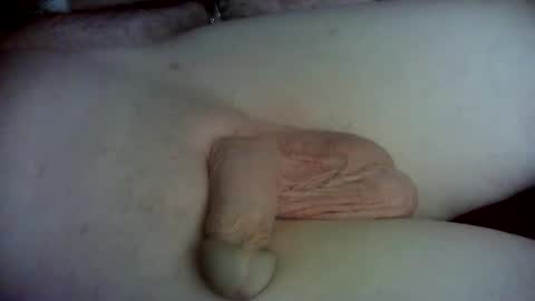 Snapshot of barenaked07 chatting on December 2024 01:18:01 AM barenaked07 online show from December 2024 01:18:01 AM