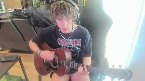 Snapshot of bashful4200 chatting on March 2026 10:15:01 PM ryan online show from March 2026 10:15:01 PM