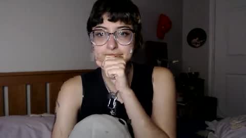 Snapshot of basilbbb chatting on April 2026 03:57:02 AM basil online show from April 2026 03:57:02 AM
