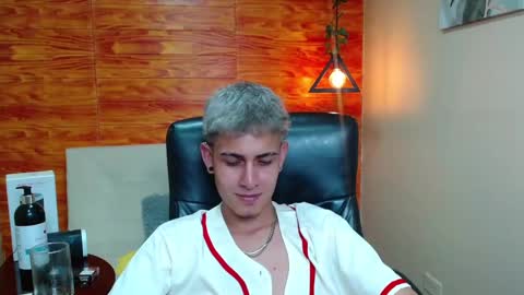 Snapshot of bastiaan_28 chatting on December 2024 07:44:01 AM Bastian online show from December 2024 07:44:01 AM