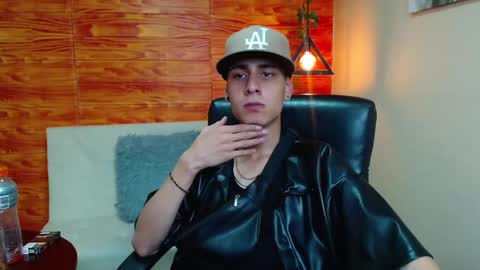 Snapshot of bastiaan_28 chatting on December 2024 02:32:02 AM Bastian online show from December 2024 02:32:02 AM