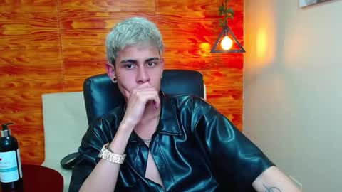 Snapshot of bastiaan_28 chatting on January 2025 02:19:02 PM Bastian online show from January 2025 02:19:02 PM