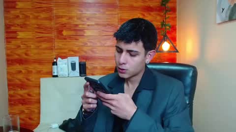 Snapshot of bastiaan_28 chatting on January 2025 10:08:02 PM Bastian online show from January 2025 10:08:02 PM