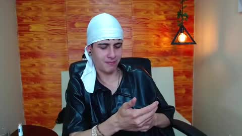 Snapshot of bastiaan_28 chatting on January 2025 05:30:01 AM Bastian online show from January 2025 05:30:01 AM