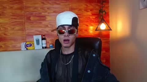 Snapshot of bastiaan_28 chatting on February 2025 02:28:02 AM Bastian online show from February 2025 02:28:02 AM