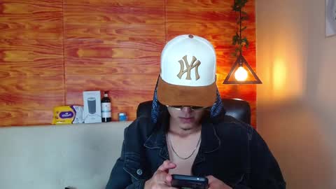 Snapshot of bastiaan_28 chatting on February 2025 05:30:01 AM Bastian online show from February 2025 05:30:01 AM