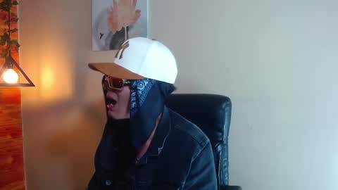 Snapshot of bastiaan_28 chatting on February 2025 08:31:02 AM Bastian online show from February 2025 08:31:02 AM