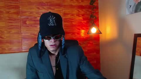 Snapshot of bastiaan_28 chatting on February 2025 03:04:02 AM Bastian online show from February 2025 03:04:02 AM