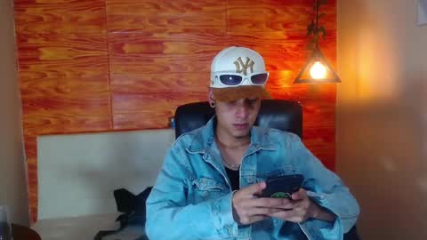 Snapshot of bastiaan_28 chatting on February 2025 03:06:02 AM Bastian online show from February 2025 03:06:02 AM