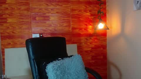 Snapshot of bastiaan_28 chatting on March 2025 06:04:02 AM Bastian online show from March 2025 06:04:02 AM