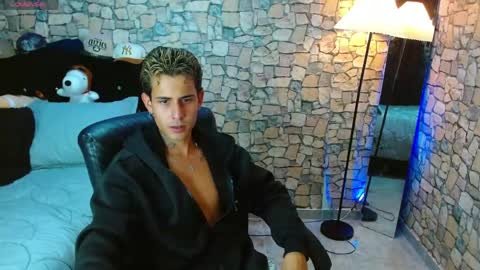 Snapshot of bastiaan_28 chatting on April 2026 08:42:02 PM Bastian online show from April 2026 08:42:02 PM