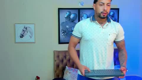 Snapshot of bastian_jones1 chatting on January 2025 04:01:02 AM bastian_jones1 online show from January 2025 04:01:02 AM