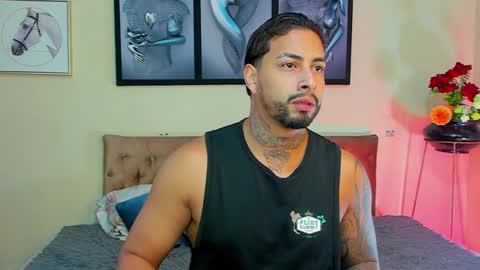 Snapshot of bastian_jones1 chatting on January 2025 12:31:02 PM bastian_jones1 online show from January 2025 12:31:02 PM