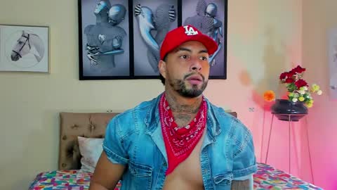 Snapshot of bastian_jones1 chatting on January 2025 01:16:01 AM bastian_jones1 online show from January 2025 01:16:01 AM