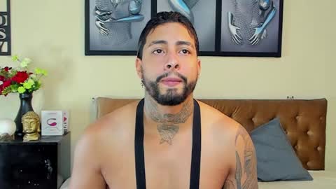 Snapshot of bastian_jones1 chatting on February 2025 11:04:01 PM bastian_jones1 online show from February 2025 11:04:01 PM