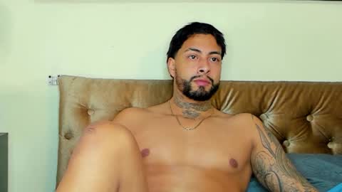 Snapshot of bastian_jones1 chatting on March 2025 09:39:02 AM bastian_jones1 online show from March 2025 09:39:02 AM