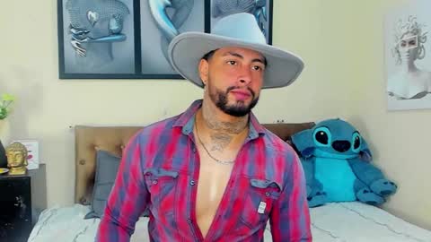 Snapshot of bastian_jones1 chatting on March 2025 01:05:01 AM bastian_jones1 online show from March 2025 01:05:01 AM