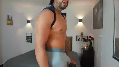 Snapshot of bastian_jones1 chatting on September 2025 10:26:01 PM bastian_jones1 online show from September 2025 10:26:01 PM