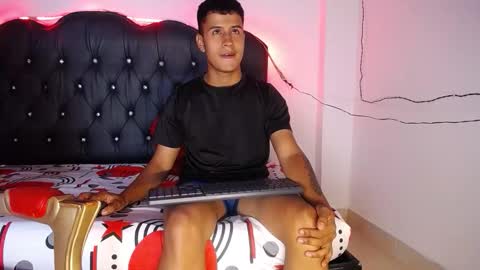 Snapshot of bastian_jonnes chatting on October 2025 02:44:01 AM Bastian online show from October 2025 02:44:01 AM