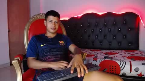 Snapshot of bastian_jonnes chatting on October 2025 03:40:01 AM Bastian online show from October 2025 03:40:01 AM