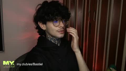 Snapshot of bastiel_ chatting on April 2026 02:09:02 AM Bastiel online show from April 2026 02:09:02 AM