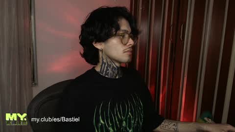 Snapshot of bastiel_ chatting on April 2026 02:34:01 AM Bastiel online show from April 2026 02:34:01 AM