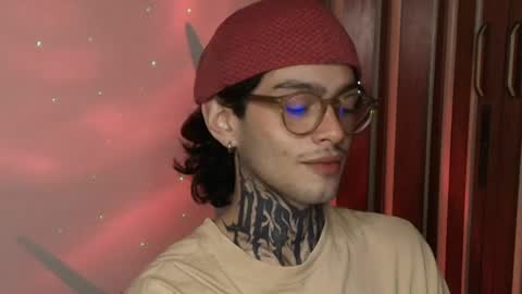 Snapshot of bastiel_ chatting on May 2026 12:52:02 AM Bastiel online show from May 2026 12:52:02 AM