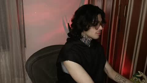 Snapshot of bastiel_ chatting on July 2026 01:10:02 AM Bastiel online show from July 2026 01:10:02 AM