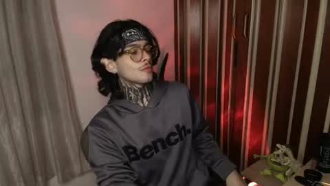 Snapshot of bastiel_ chatting on July 2026 01:59:02 AM Bastiel online show from July 2026 01:59:02 AM