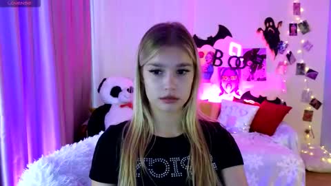 Snapshot of battymelody chatting on November 2025 10:05:01 AM atty online show from November 2025 10:05:01 AM