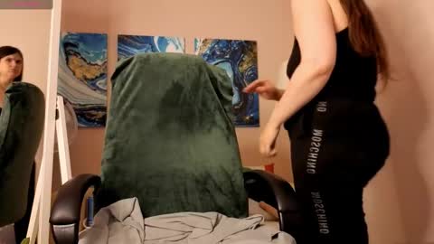 battymoll online show from September 2025 03:46:02 PM