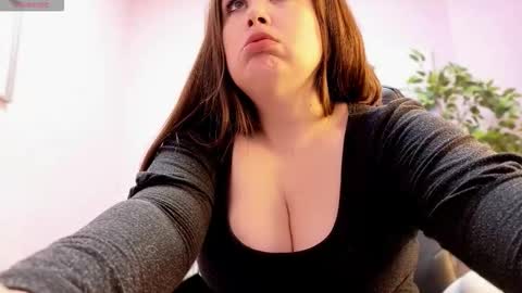 Snapshot of battymoll chatting on March 2026 02:53:02 PM battymoll online show from March 2026 02:53:02 PM